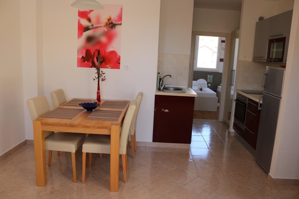 Apartments Marina Vodice Exterior photo